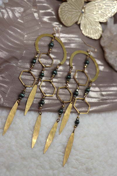 What Dreams May Come Earrings-Charcoal Pearl