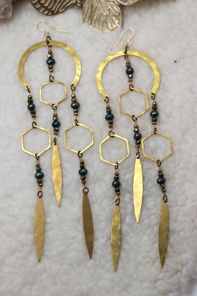 What Dreams May Come Earrings-Charcoal Pearl
